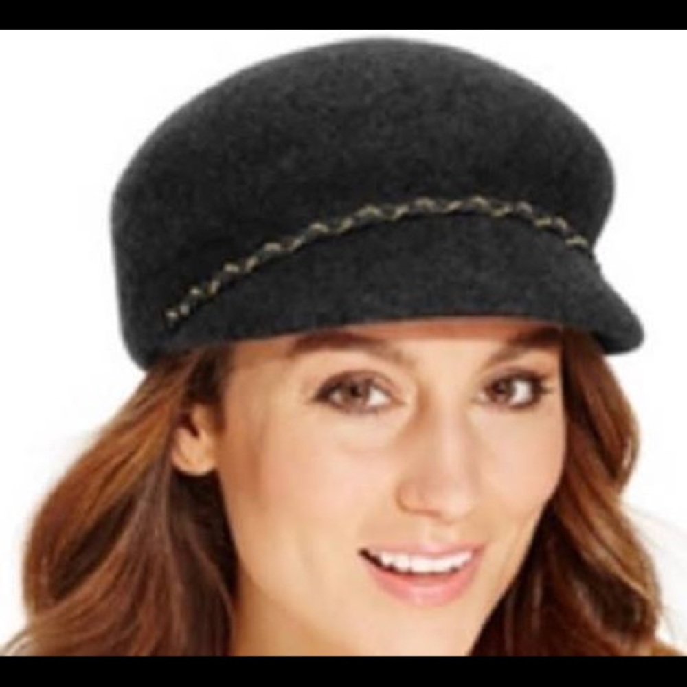 Nine West Newsboy Cap